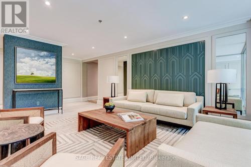 108 - 7 Thornwood Road, Toronto, ON - Indoor Photo Showing Living Room