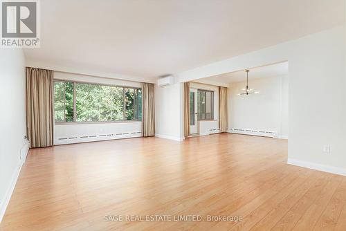 108 - 7 Thornwood Road, Toronto, ON - Indoor Photo Showing Living Room