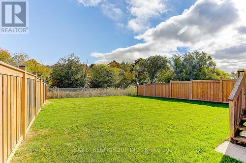 2433 Equestrian Cres Crescent, Oshawa, ON - Outdoor