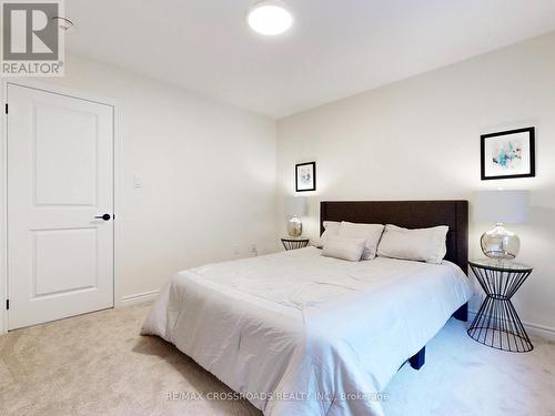 68 Kentledge Avenue, East Gwillimbury, ON - Indoor Photo Showing Bedroom