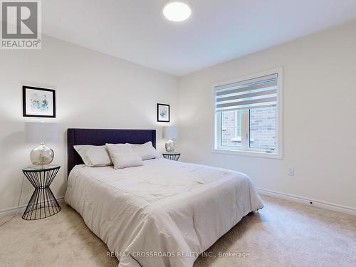 68 Kentledge Avenue, East Gwillimbury, ON - Indoor Photo Showing Bedroom