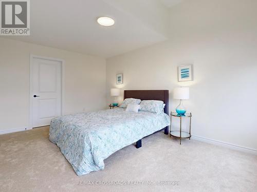 68 Kentledge Avenue, East Gwillimbury, ON - Indoor Photo Showing Bedroom