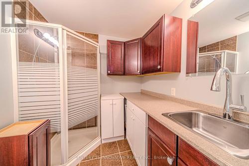 70 St Clair Avenue, Kitchener, ON - Indoor Photo Showing Kitchen