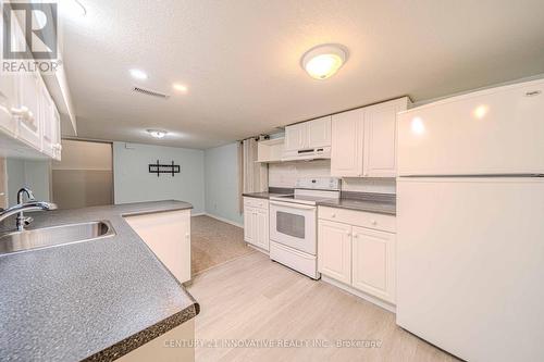 70 St Clair Avenue, Kitchener, ON - Indoor Photo Showing Kitchen