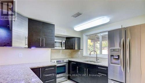 Basment - 20 Lippincott Court, Richmond Hill, ON - Indoor Photo Showing Kitchen With Upgraded Kitchen