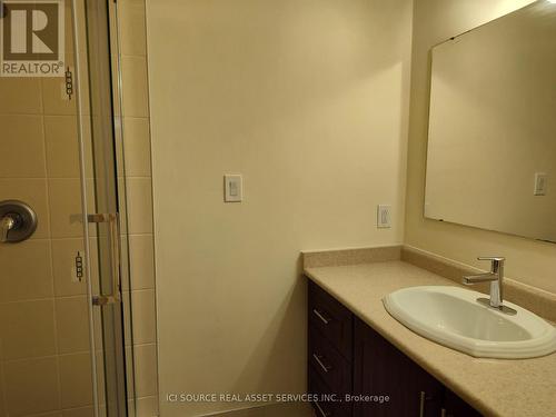 Main Fl - 84 Marilake Drive, Toronto, ON - Indoor Photo Showing Bathroom