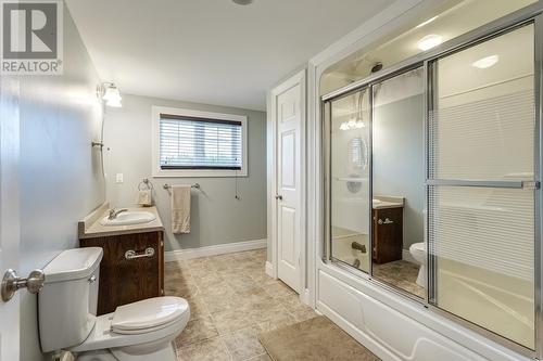 120 Whitbourne Ave Extension, Whitbourne, NL - Indoor Photo Showing Bathroom