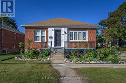 899 ADELAIDE STREET N  London, ON N5Y 2M4