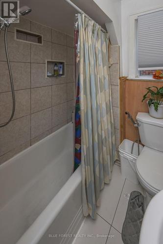 899 Adelaide Street N, London, ON - Indoor Photo Showing Bathroom