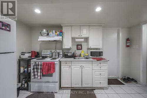 899 Adelaide Street N, London, ON - Indoor Photo Showing Kitchen