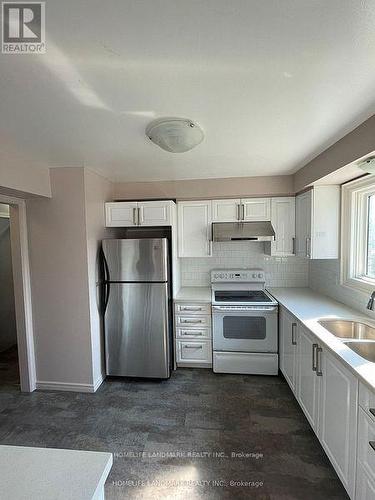 1364 Lakefield Street, Oshawa, ON - Indoor Photo Showing Kitchen With Double Sink