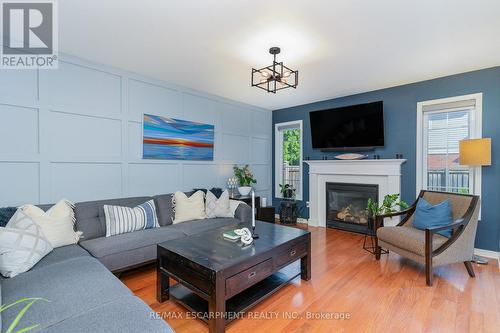 3247 Steeplechase Drive, Burlington, ON - Indoor Photo Showing Living Room With Fireplace