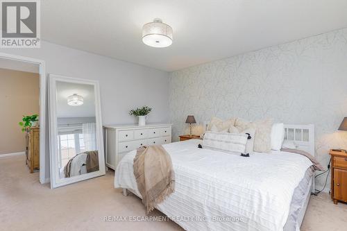 3247 Steeplechase Drive, Burlington, ON - Indoor Photo Showing Bedroom