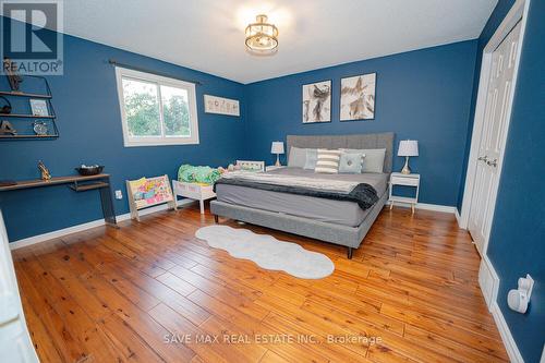 365 Greenbrier Road, Cambridge, ON - Indoor Photo Showing Bedroom