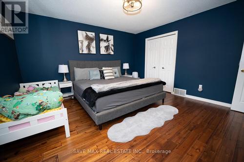 365 Greenbrier Road, Cambridge, ON - Indoor Photo Showing Bedroom