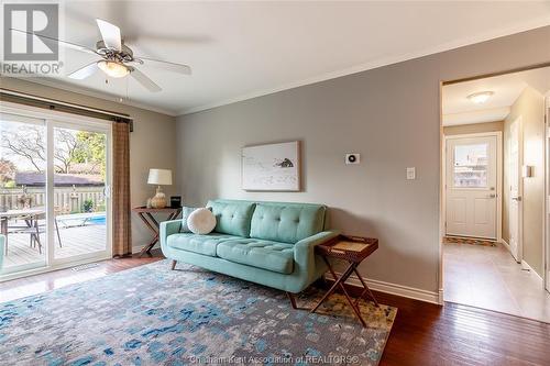 70 Northland Drive, Chatham, ON - Indoor Photo Showing Living Room