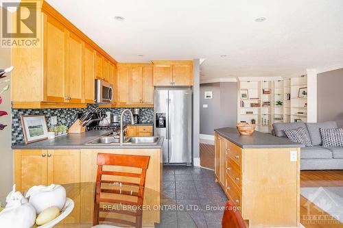 429 Sparkman Avenue, Ottawa, ON - Indoor Photo Showing Kitchen With Double Sink