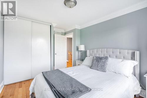 429 Sparkman Avenue, Ottawa, ON - Indoor Photo Showing Bedroom