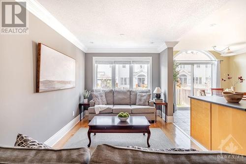 429 Sparkman Avenue, Ottawa, ON - Indoor Photo Showing Living Room