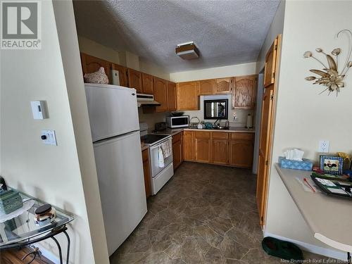 20 Bateman Avenue, Edmundston, NB - Indoor Photo Showing Kitchen