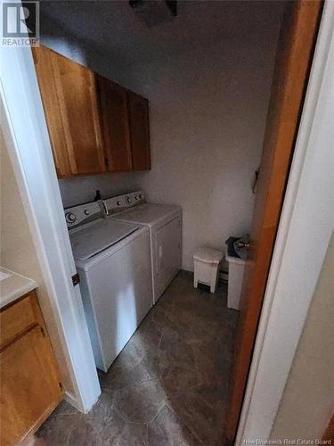 20 Bateman Avenue, Edmundston, NB - Indoor Photo Showing Laundry Room