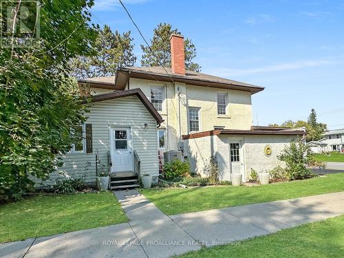 44 Mcgowan Street, Tweed, ON - Outdoor