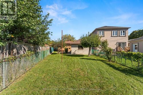 34 Alhart Drive, Toronto, ON - Outdoor