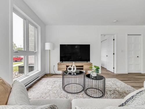 Living room - 209-1620 Rue Mozart, Lévis (Desjardins), QC - Indoor Photo Showing Living Room