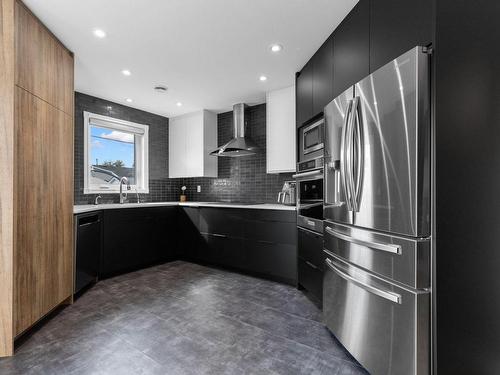 Kitchen - 4893 Rue Joseph-Payette, Longueuil (Saint-Hubert), QC - Indoor Photo Showing Kitchen With Upgraded Kitchen