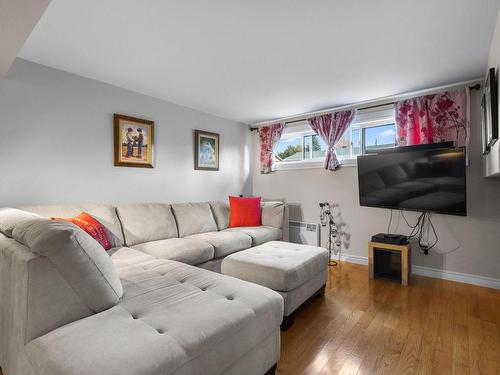 Salon - 4360 Rue Huberdeau, Longueuil (Saint-Hubert), QC - Indoor Photo Showing Living Room