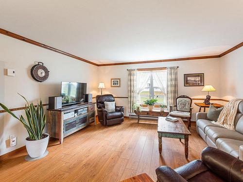 Living room - 61 Ch. De Foster, Lac-Brome, QC - Indoor Photo Showing Living Room