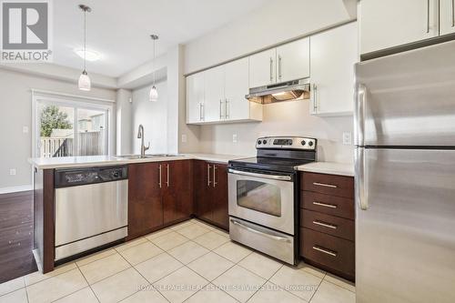 44 - 515 Winston Road, Grimsby, ON - Indoor Photo Showing Kitchen With Upgraded Kitchen