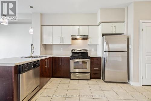 44 - 515 Winston Road, Grimsby, ON - Indoor Photo Showing Kitchen With Double Sink