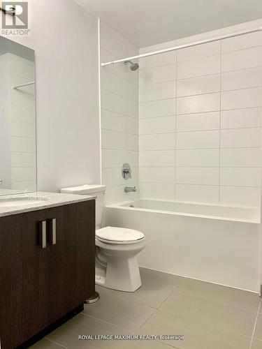 502 - 1486 Bathurst Street, Toronto, ON - Indoor Photo Showing Bathroom