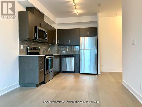 502 - 1486 Bathurst Street, Toronto, ON - Indoor Photo Showing Kitchen