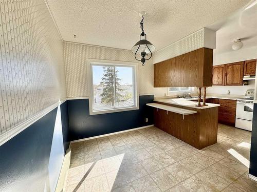 34 Laverendrye Crescent, Marathon, ON - Indoor Photo Showing Kitchen