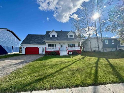 34 Laverendrye Crescent, Marathon, ON - Outdoor With Facade