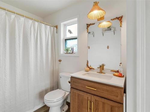 3255 Gilana Pl, Duncan, BC - Indoor Photo Showing Bathroom