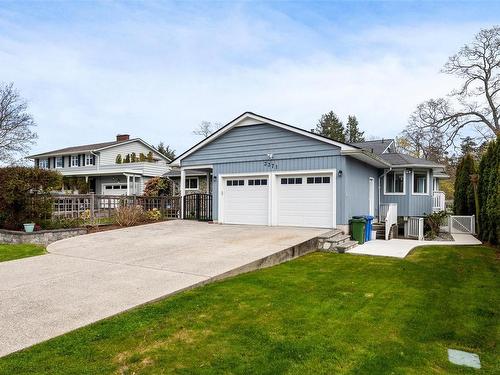 3371 Woodburn Ave, Oak Bay, BC 