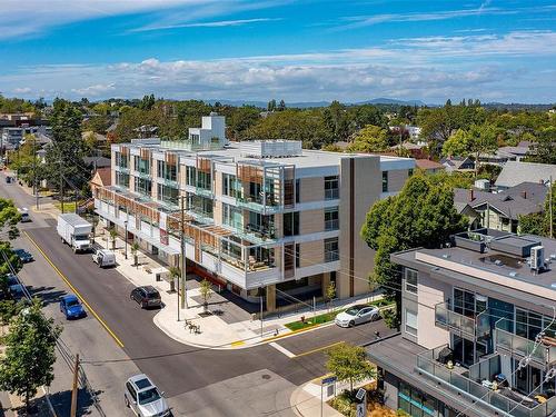 307-1916 Oak Bay Ave, Victoria, BC - Outdoor With View