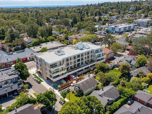 307-1916 Oak Bay Ave, Victoria, BC - Outdoor With View