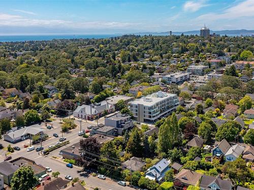 307-1916 Oak Bay Ave, Victoria, BC - Outdoor With View