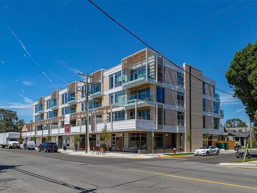 307-1916 Oak Bay Ave, Victoria, BC - Outdoor