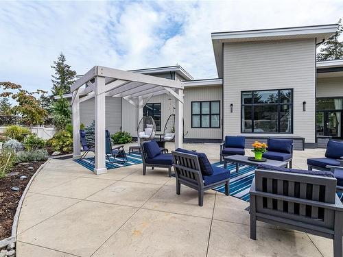 3455 Cambridge Rd, Nanoose Bay, BC 