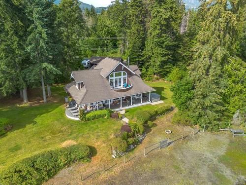 505 Arbutus Bay Rd, Fanny Bay, BC 