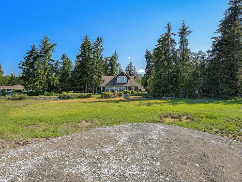 505 Arbutus Bay Rd, Fanny Bay, BC 