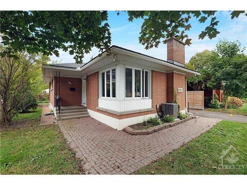 821 Weston Drive, Ottawa, ON 