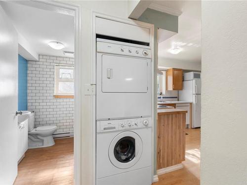 1485 Bay St, Victoria, BC - Indoor Photo Showing Laundry Room