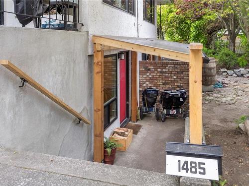 1485 Bay St, Victoria, BC - Outdoor With Exterior