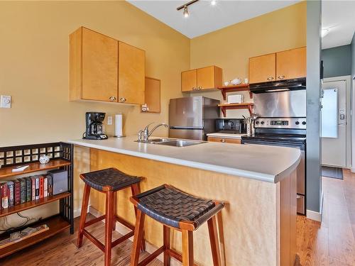 103-230 Main St, Tofino, BC - Indoor Photo Showing Kitchen With Double Sink